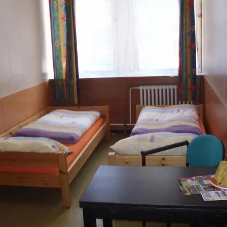 Hostel Monty *