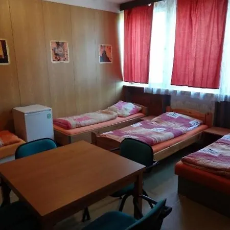 Monty Hostel Ricany (Central Bohemian)